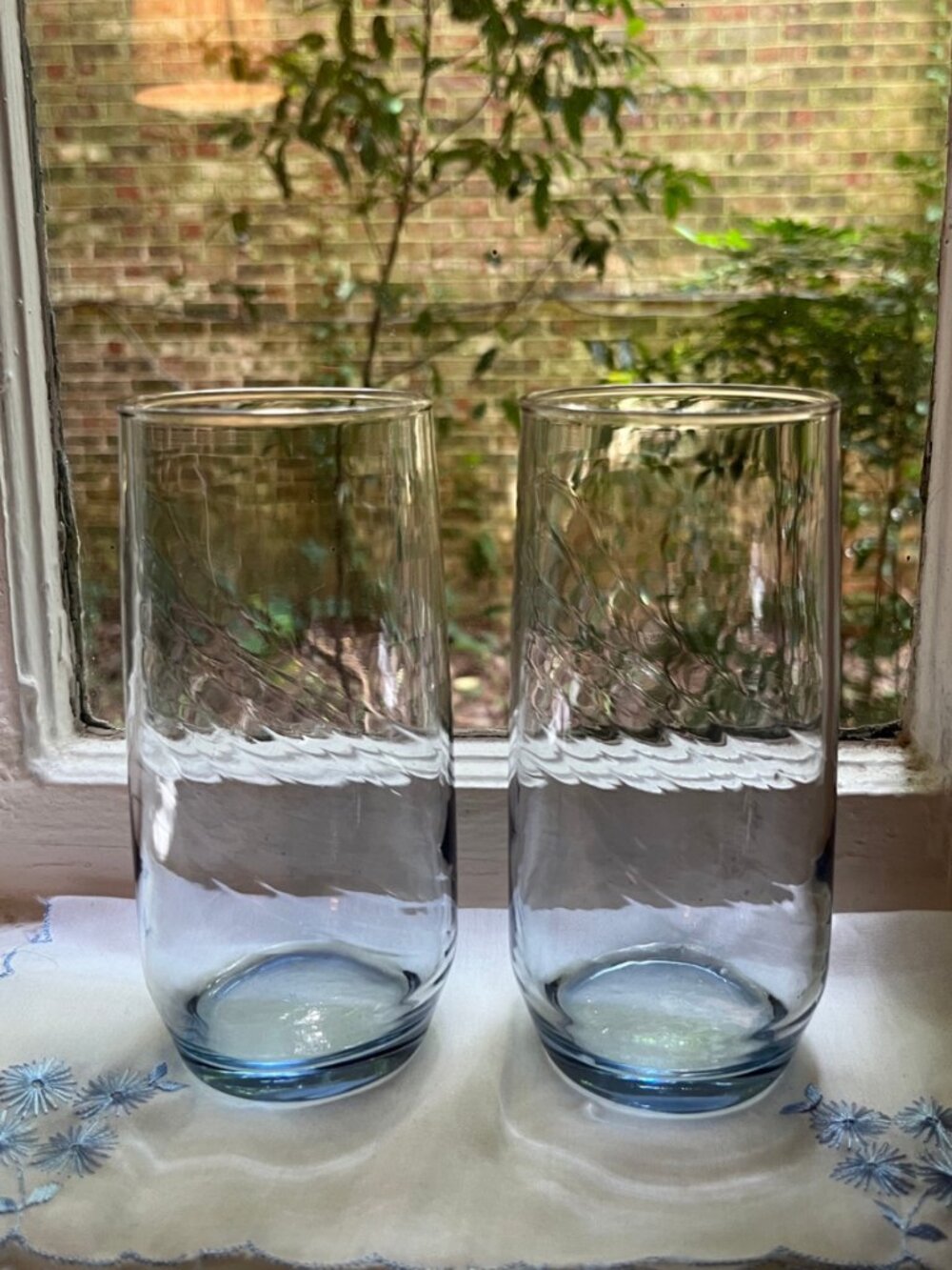 Light blue swirl wave drinking glasses 6" (Set of 2)